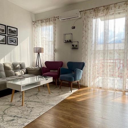 21° Bs Pazari City Center Comfort Apartment Tirana Exterior photo